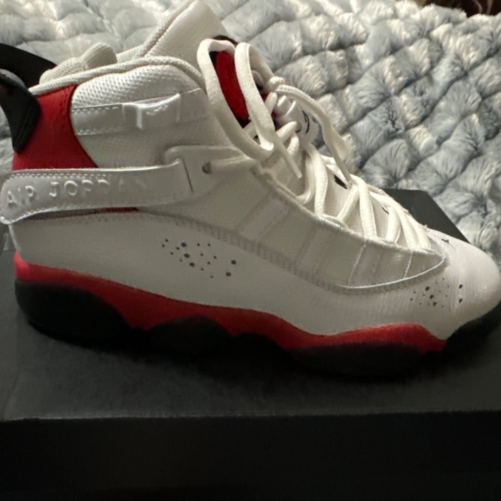 NIB Big Kids' Jordan 6 Rings Basketball Shoes White University Red - Picture 2 of 4
